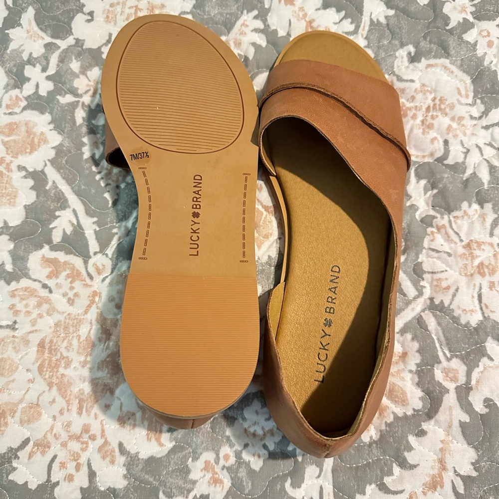 Asymmetrical slides